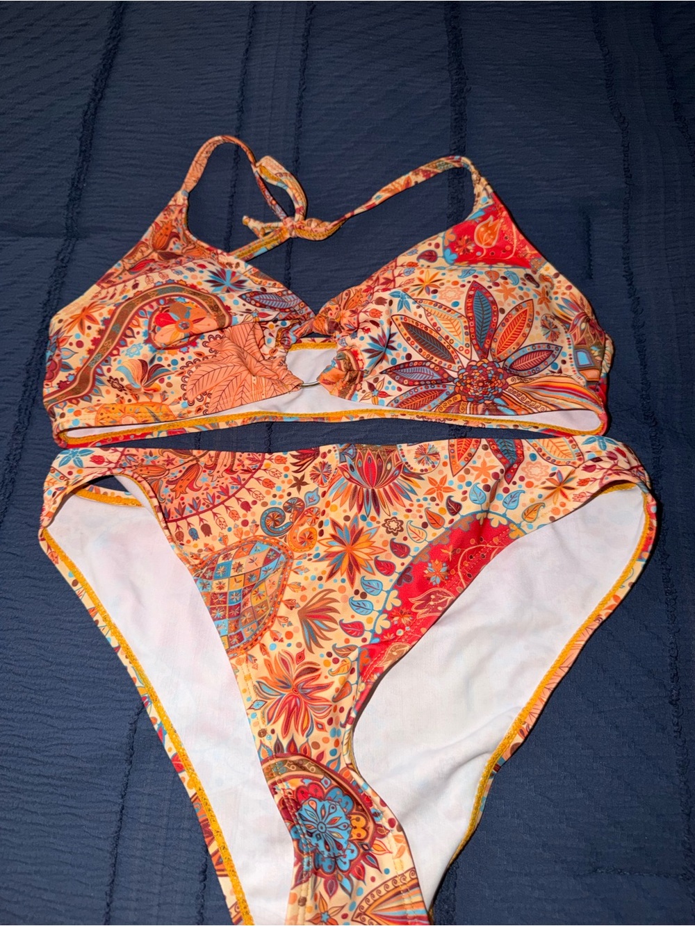 Bikini bundle - Picture 4 of 4
